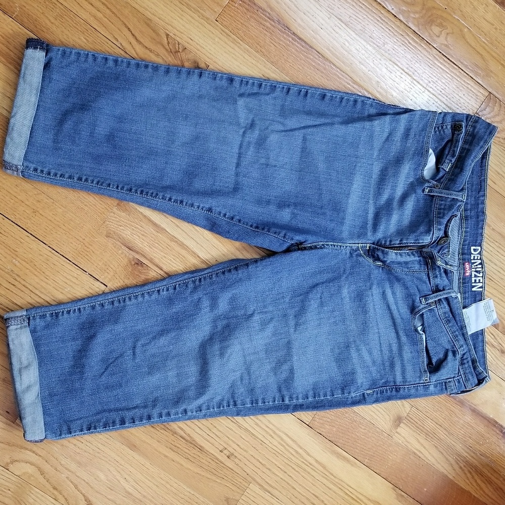 Levis denim capris